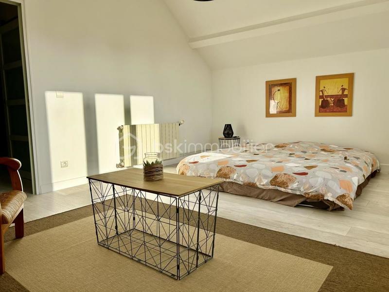 Maison - 205 m² - 8 pièces