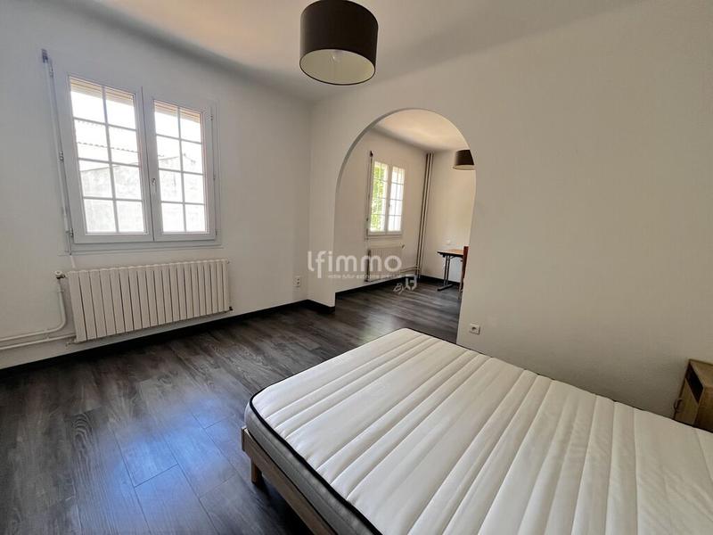 Maison - 220 m² - 5 pièces