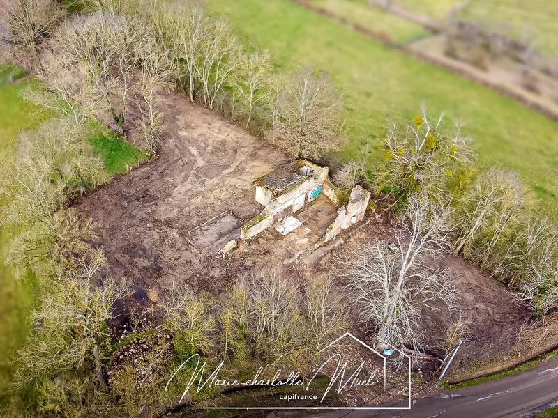 Terrain constructible - 1 895 m²