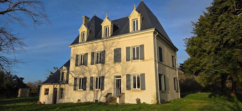 Propriété - 178 m² - 7 pièces