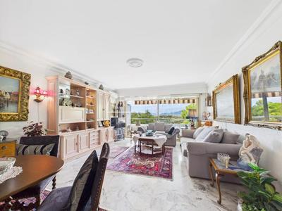 Appartement - 80 m² - 3 pièces