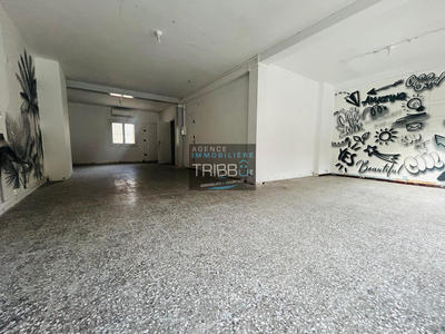 Local commercial - 61 m²