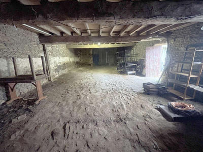 Maison - 100 m² - 2 pièces