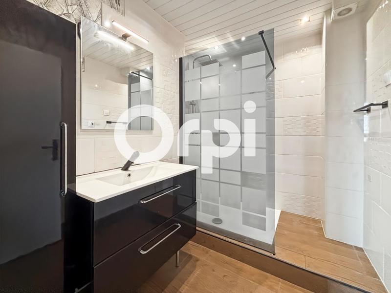 Appartement - 90 m² - 4 pièces