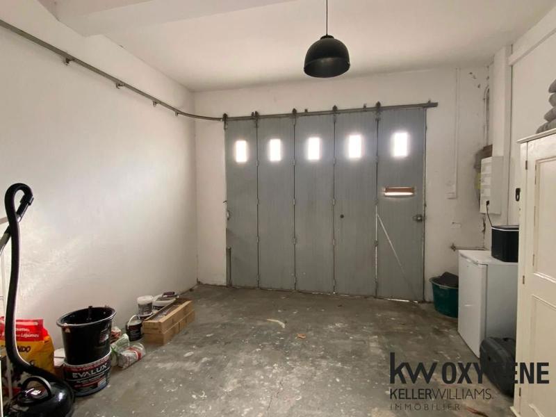 Maison - 220 m² - 6 pièces