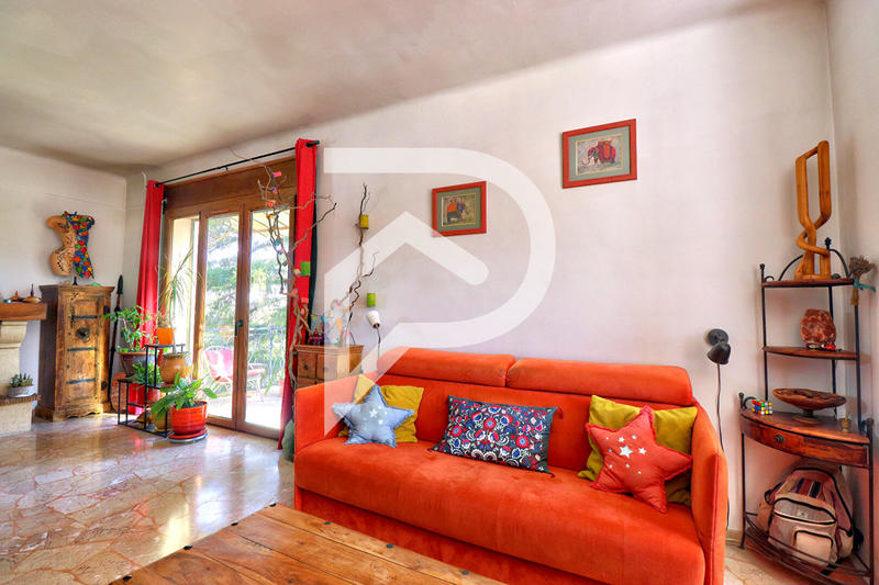 Villa - 243 m² - 5 pièces