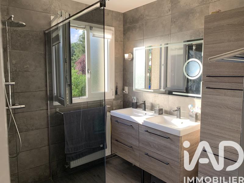 Maison - 147 m² - 6 pièces