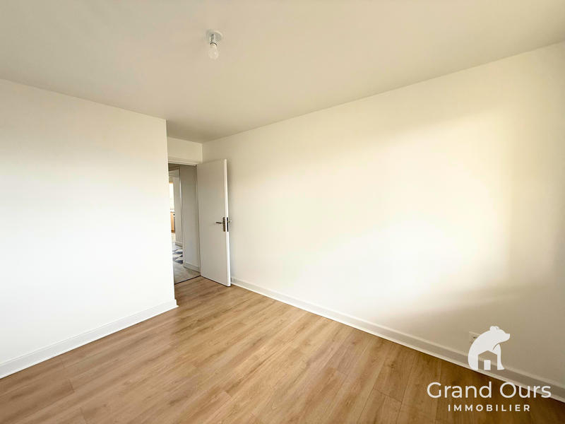 Appartement - 98 m² - 5 pièces