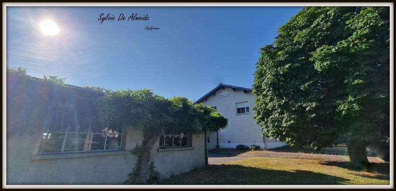 Maison - 270 m² - 8 pièces