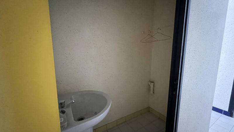 Local commercial - 115 m²