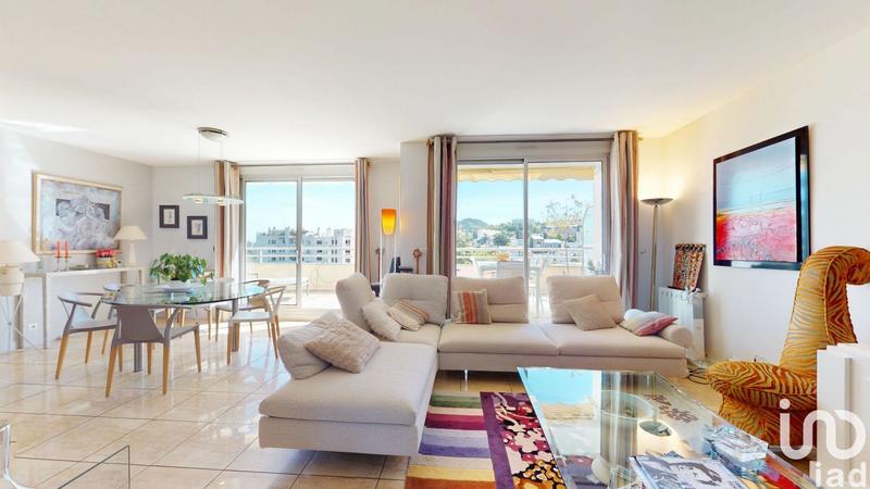 Appartement - 167 m² - 6 pièces