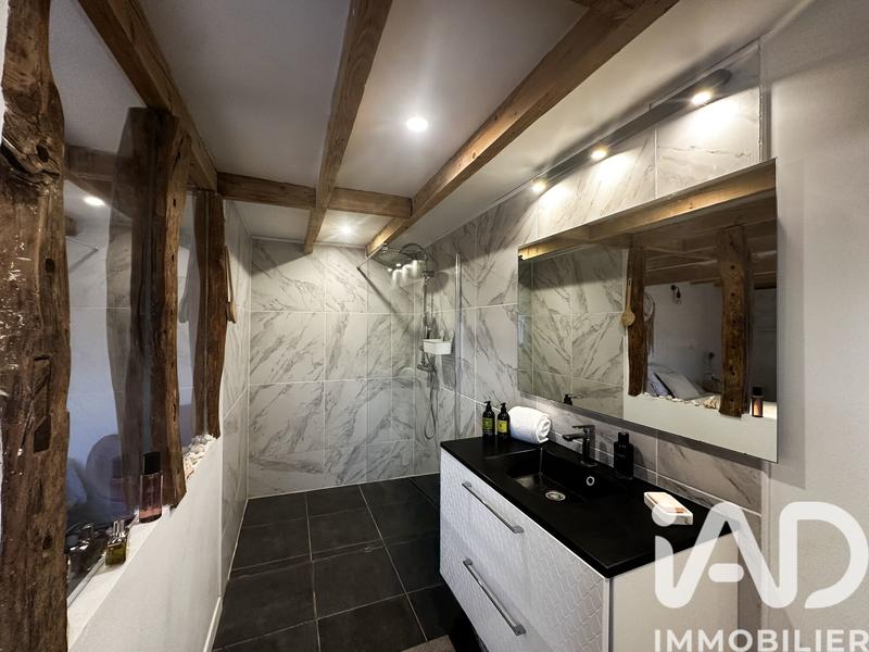 Maison - 99 m² - 4 pièces