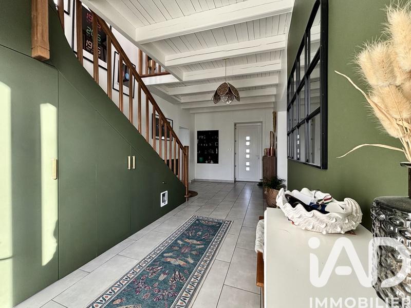 Maison - 216 m² - 8 pièces