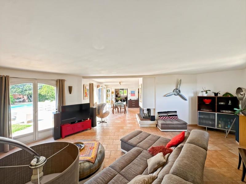 Maison - 193 m² - 6 pièces