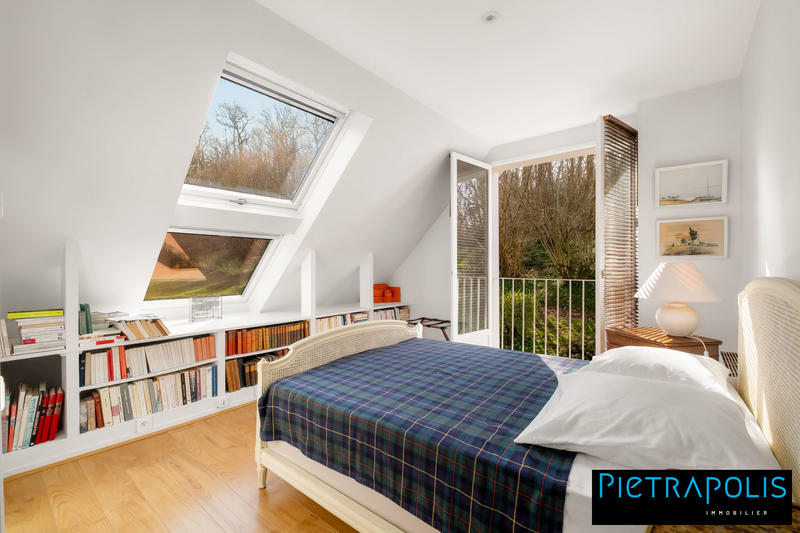 Maison - 224 m² - 7 pièces