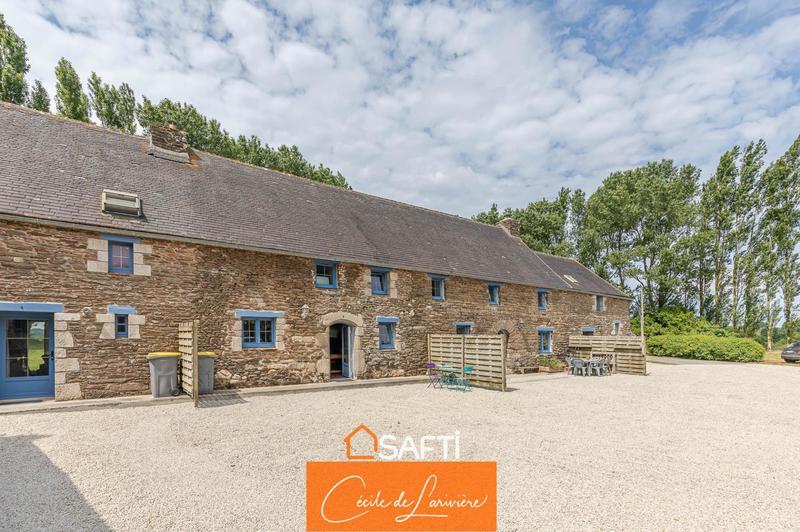 Maison - 350 m² - 12 pièces