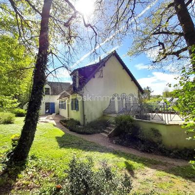 Maison - 192 m² - 6 pièces