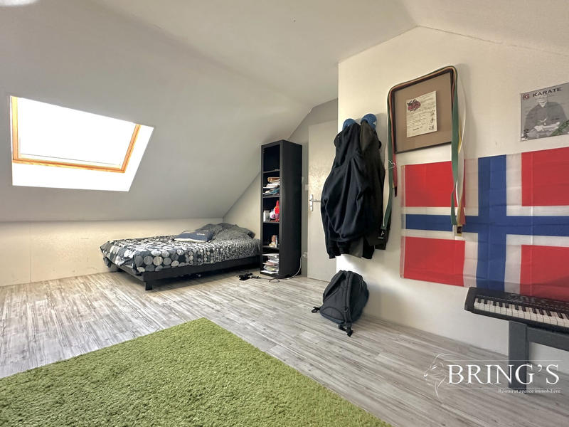 Maison - 97 m² - 6 pièces