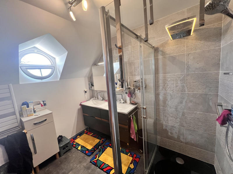 Maison - 320 m² - 9 pièces