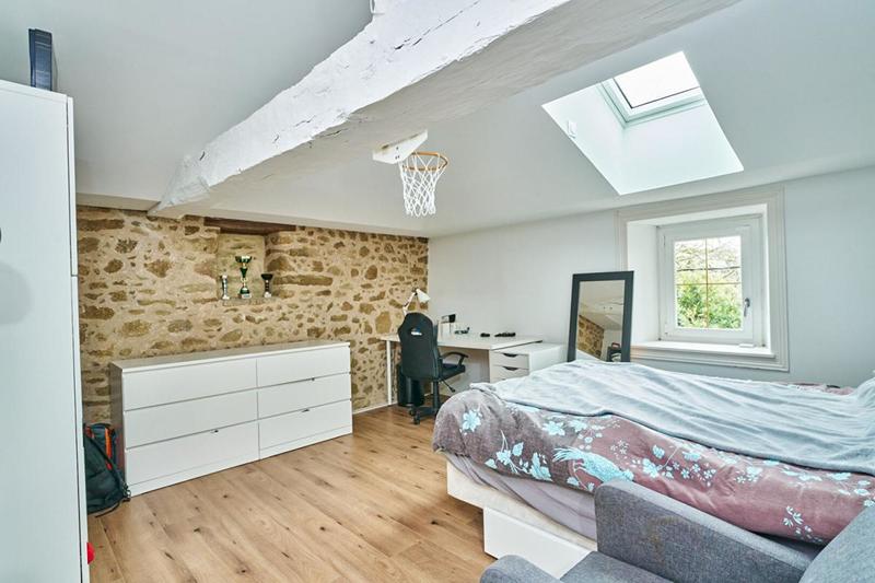 Maison - 203 m² - 7 pièces