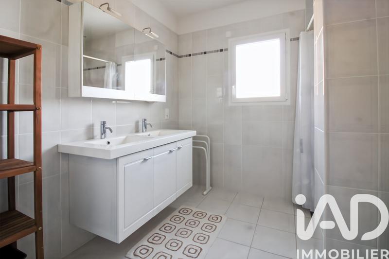 Maison - 235 m² - 7 pièces