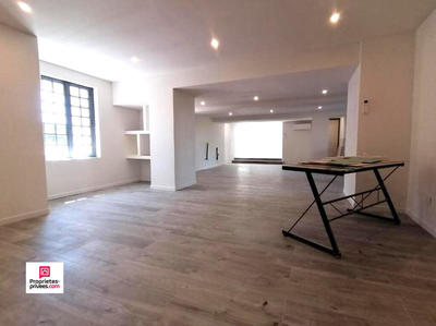 Maison - 280 m² - 11 pièces