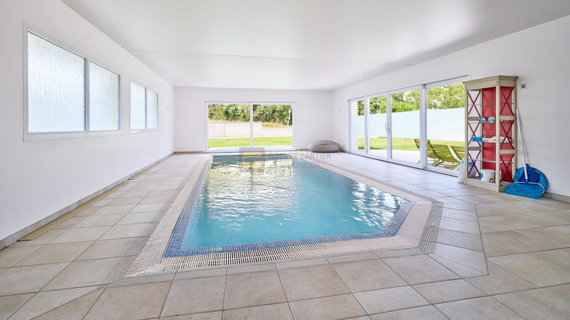 Maison - 520 m² - 10 pièces