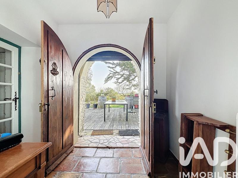 Maison - 230 m² - 6 pièces