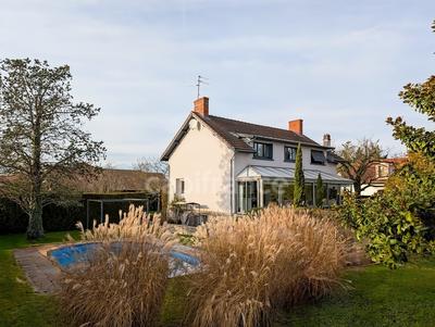 Maison - 189 m² - 7 pièces