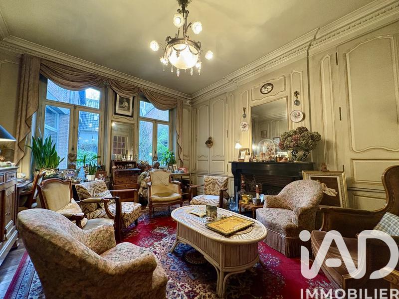 Maison - 271 m² - 11 pièces