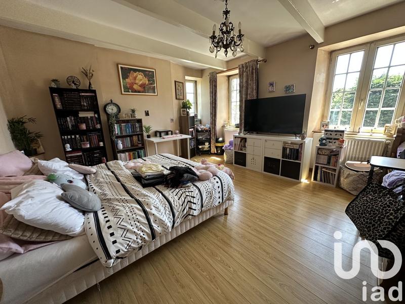 Maison - 203 m² - 5 pièces