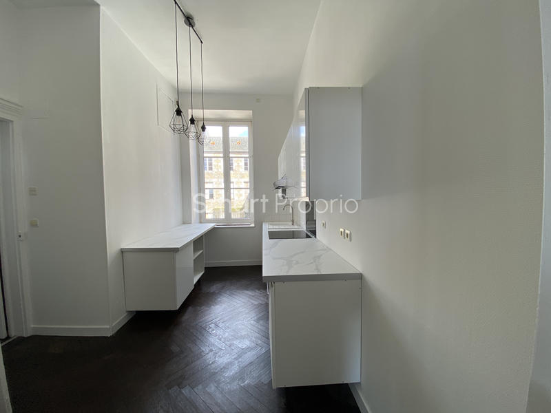 Appartement - 90 m² - 4 pièces