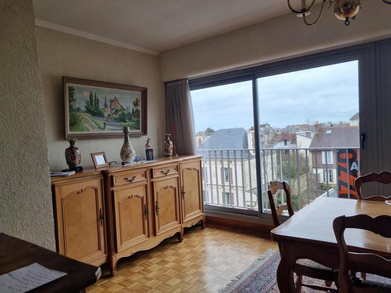 Appartement - 97 m² - 5 pièces