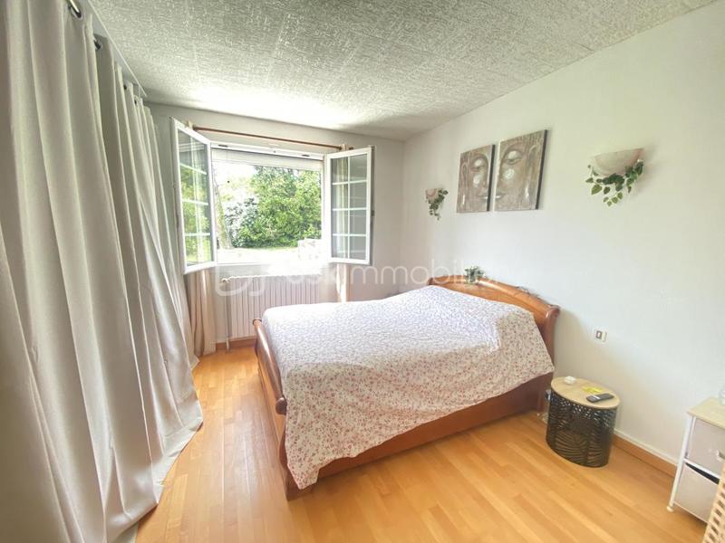 Maison - 135 m² - 6 pièces