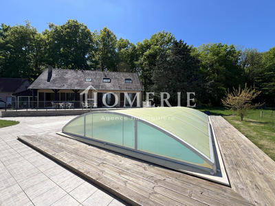 Propriété - 138 m² - 8 pièces