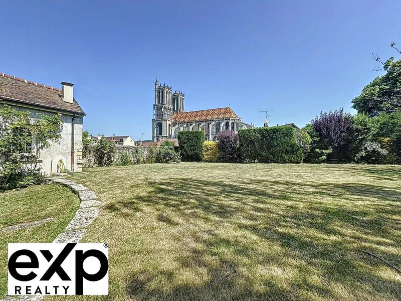 Maison - 189 m² - 10 pièces