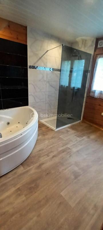 Châlet - 200 m² - 6 pièces