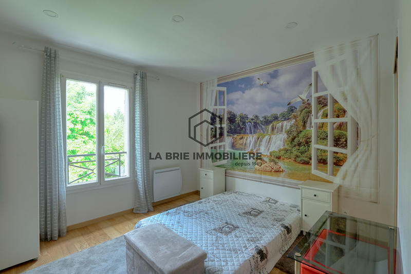 Maison - 192 m² - 8 pièces