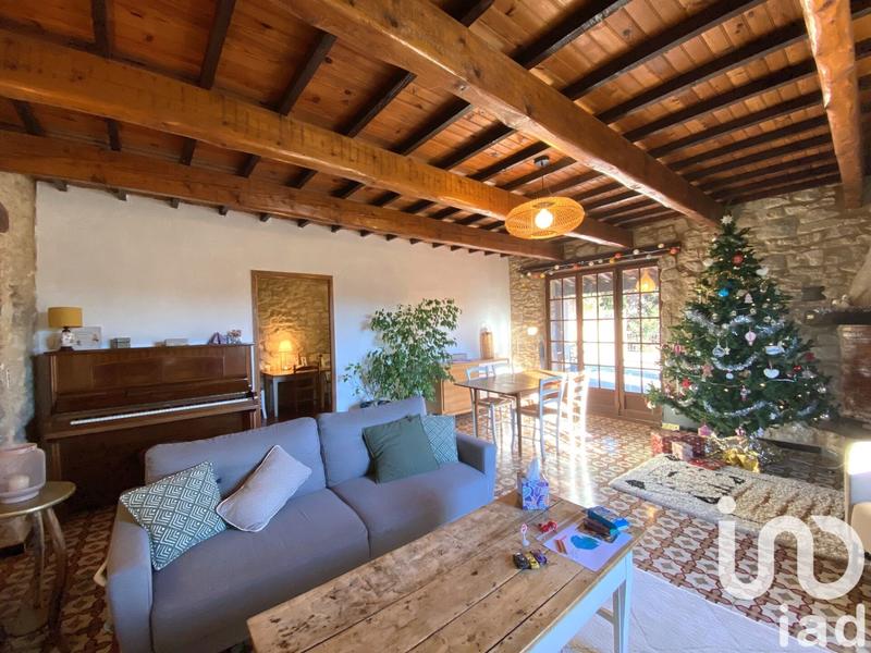 Maison - 370 m² - 18 pièces