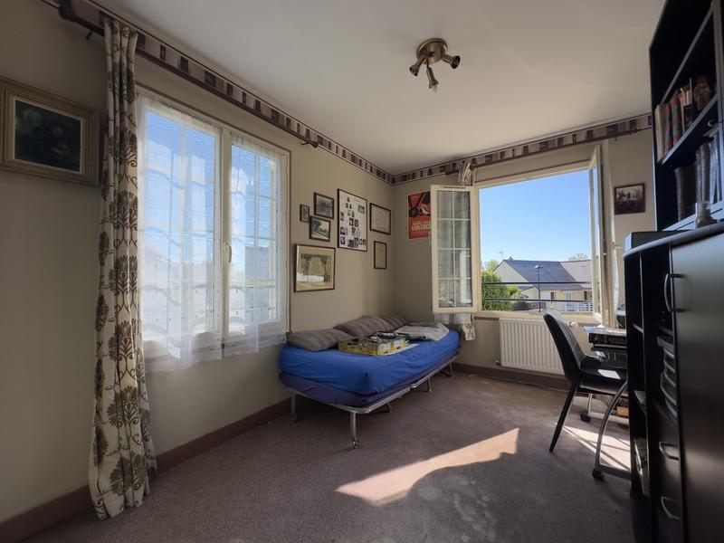 Maison - 94 m² - 5 pièces