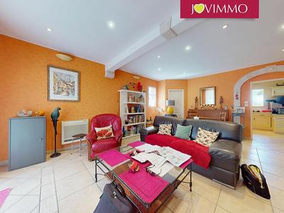 Maison - 260 m² - 9 pièces