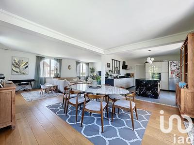 Maison - 250 m² - 10 pièces