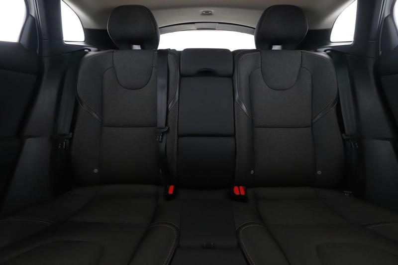 Volvo V40 Cross Country 2.0 D2 Momentum Geartronic 120 ch