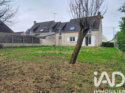 Maison - 93 m² - 5 pièces