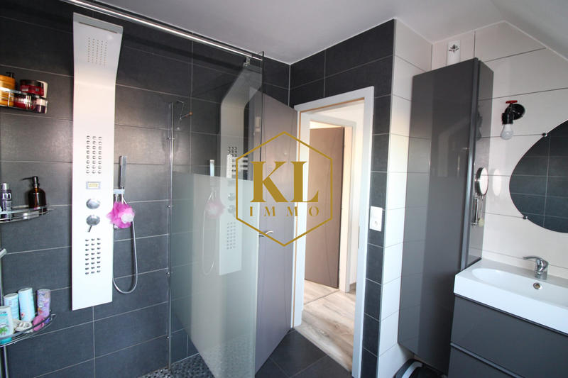 Maison - 85 m² - 5 pièces