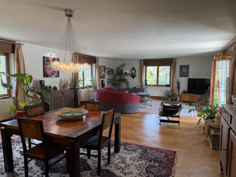 Maison - 467 m² - 11 pièces