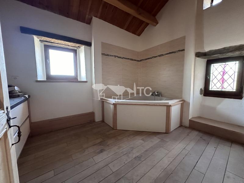 Corps de ferme - 329 m² - 16 pièces