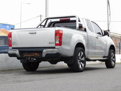Isuzu d-max 2.5 Td 163 Space Solar Plus a/C 4x4 Automatic
