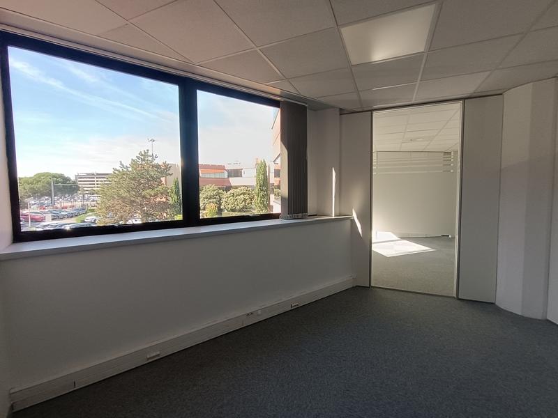 Bureau - 366 m²