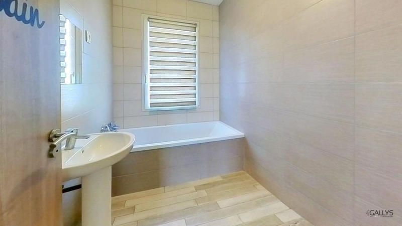 Maison - 109 m² - 6 pièces